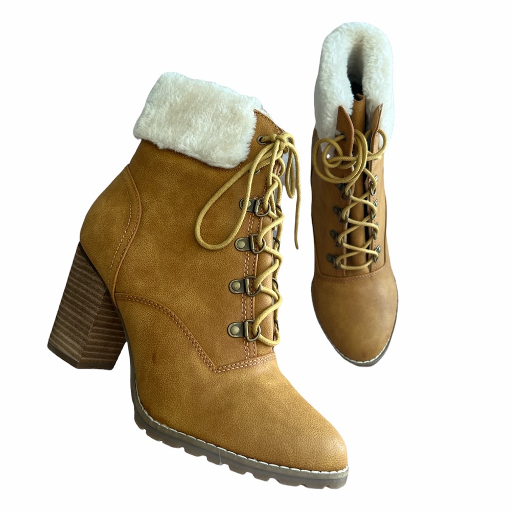 Cato Women’s Tan Winter Lace Up Booties with Faux Fur Size 10